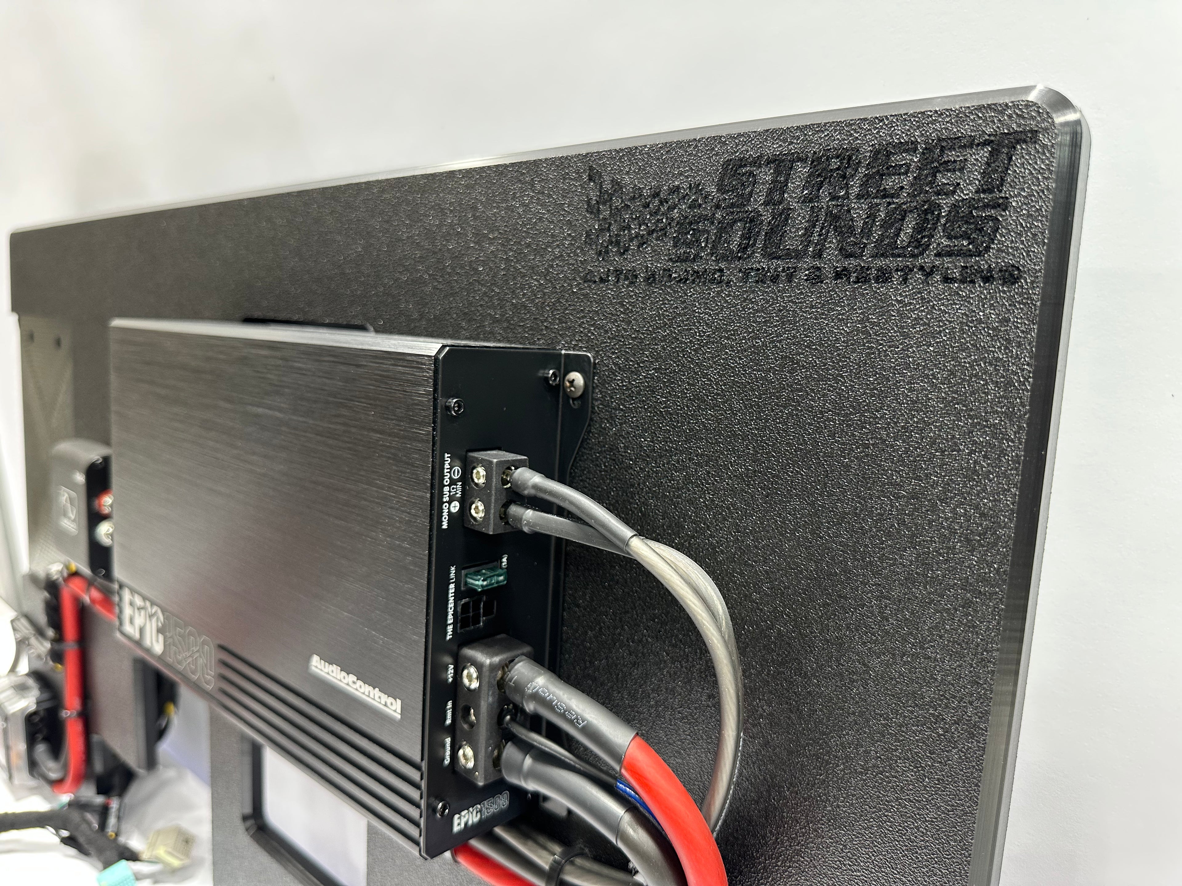 GM - Showcase Wired Sub Amp Package