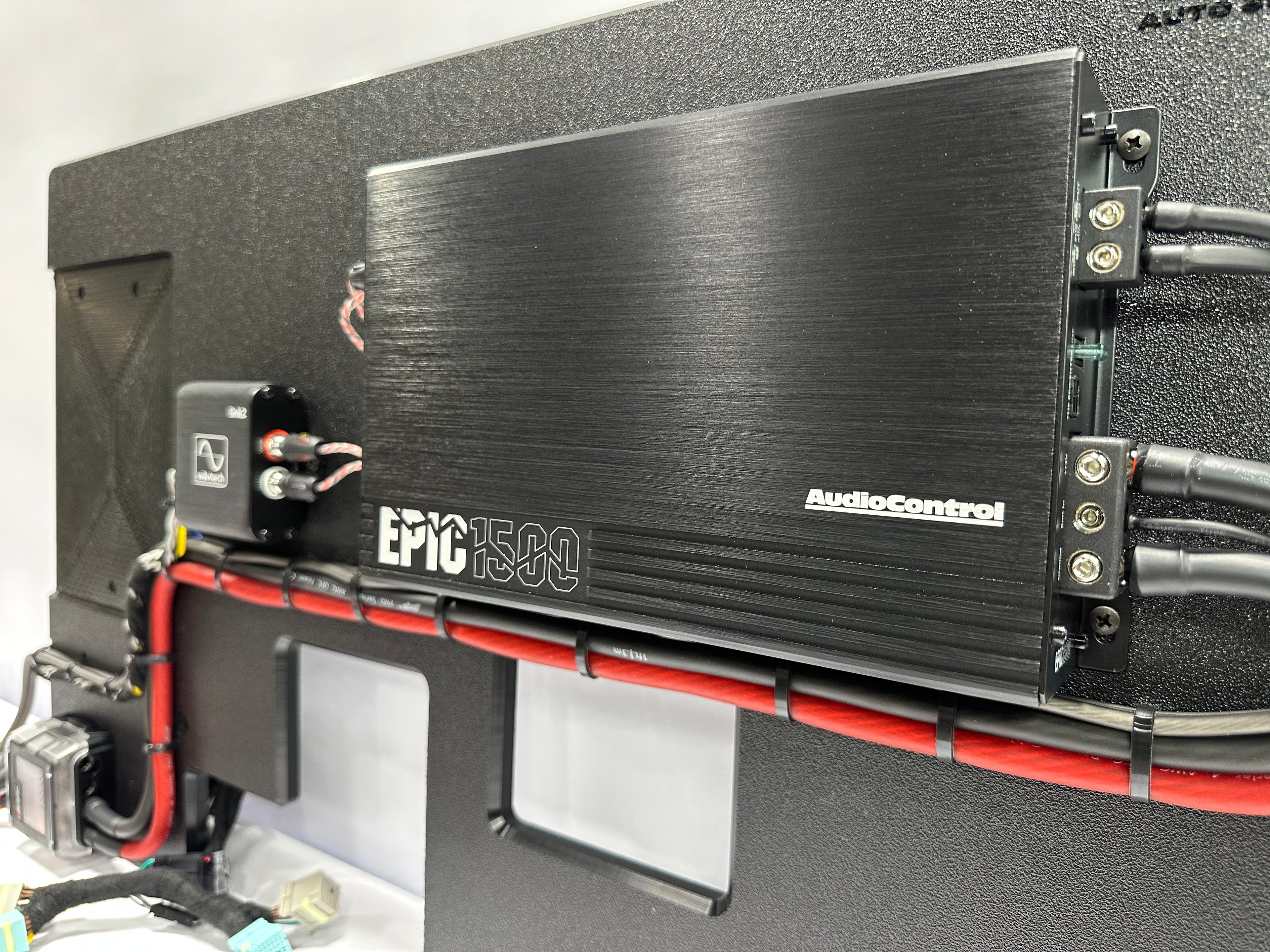 GM - Showcase Wired Sub Amp Package