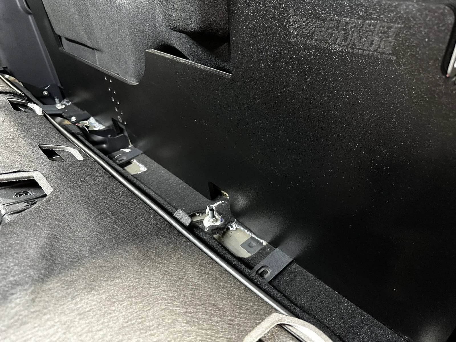Ford Super Duty Crew Amp Rack - Street Sounds